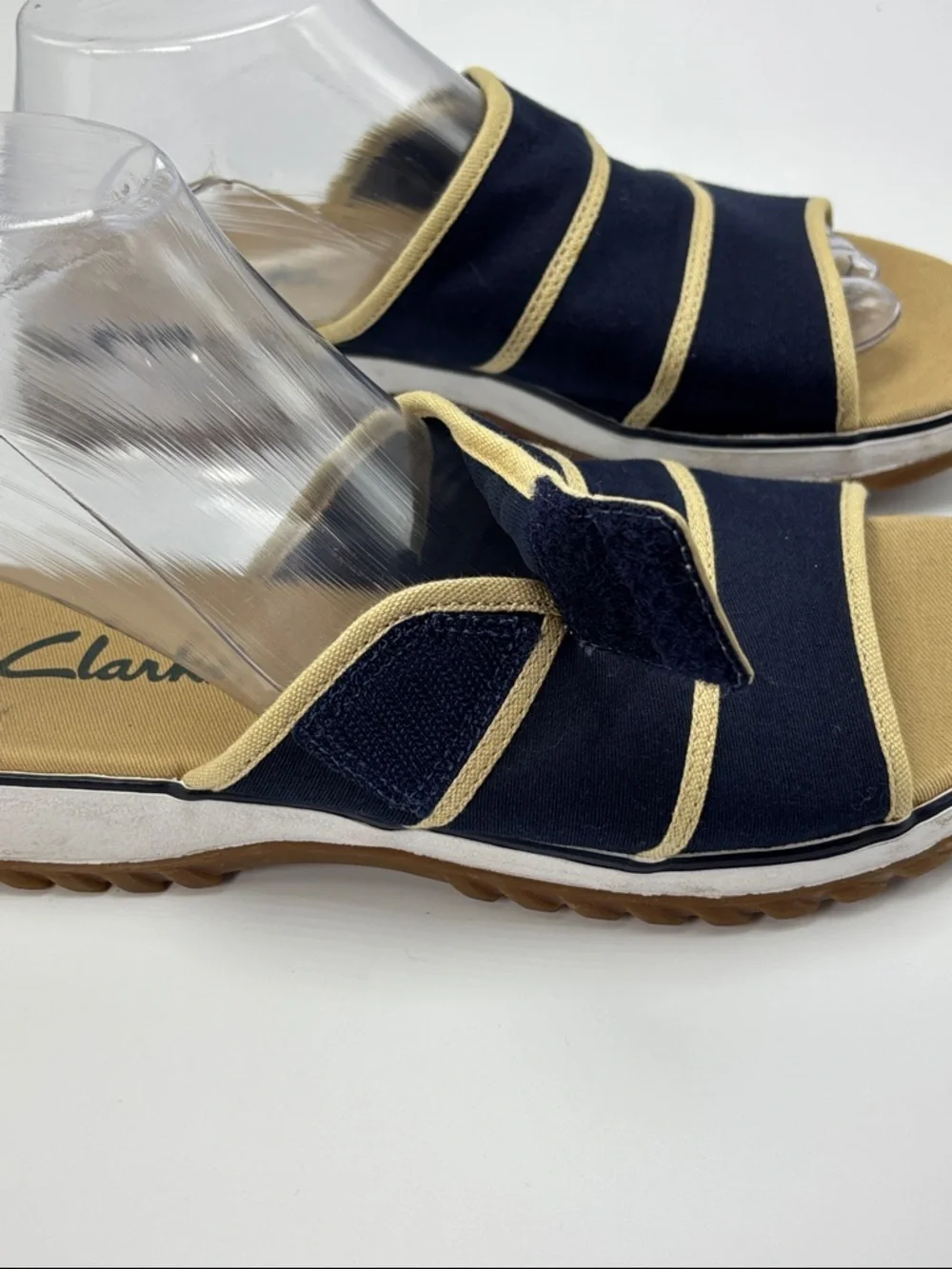 Clarks Navy Taupe Hyannis Slide Sandal‎ - size 8